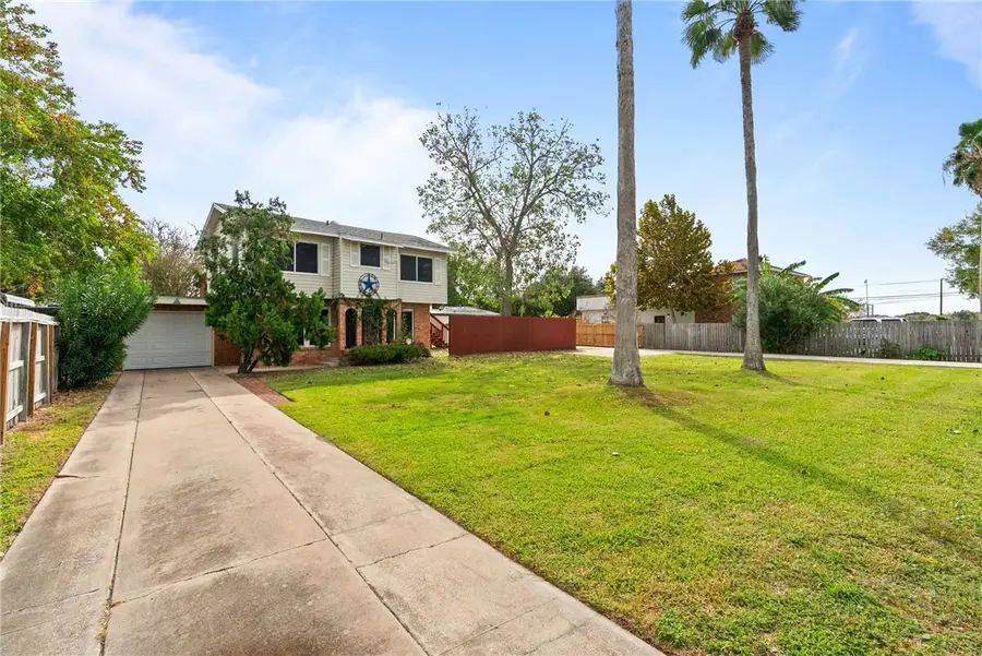 1225 Jonnell Street, Corpus Christi, TX 78418 - Image #3