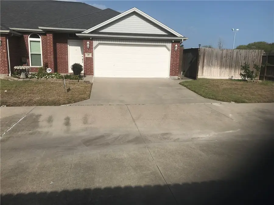 5026 Yorktown Boulevard #29, Corpus Christi, TX 78413 - Image #3