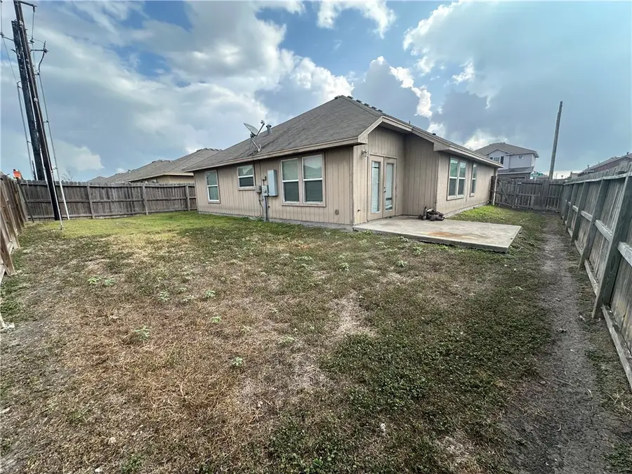 3937 Las Bahias Drive, Corpus Christi, TX 78414 - Image #2