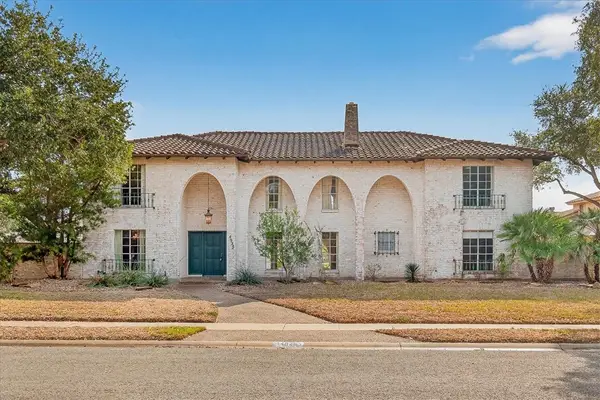 4925 Cherry Hills Drive, Corpus Christi, TX 78413