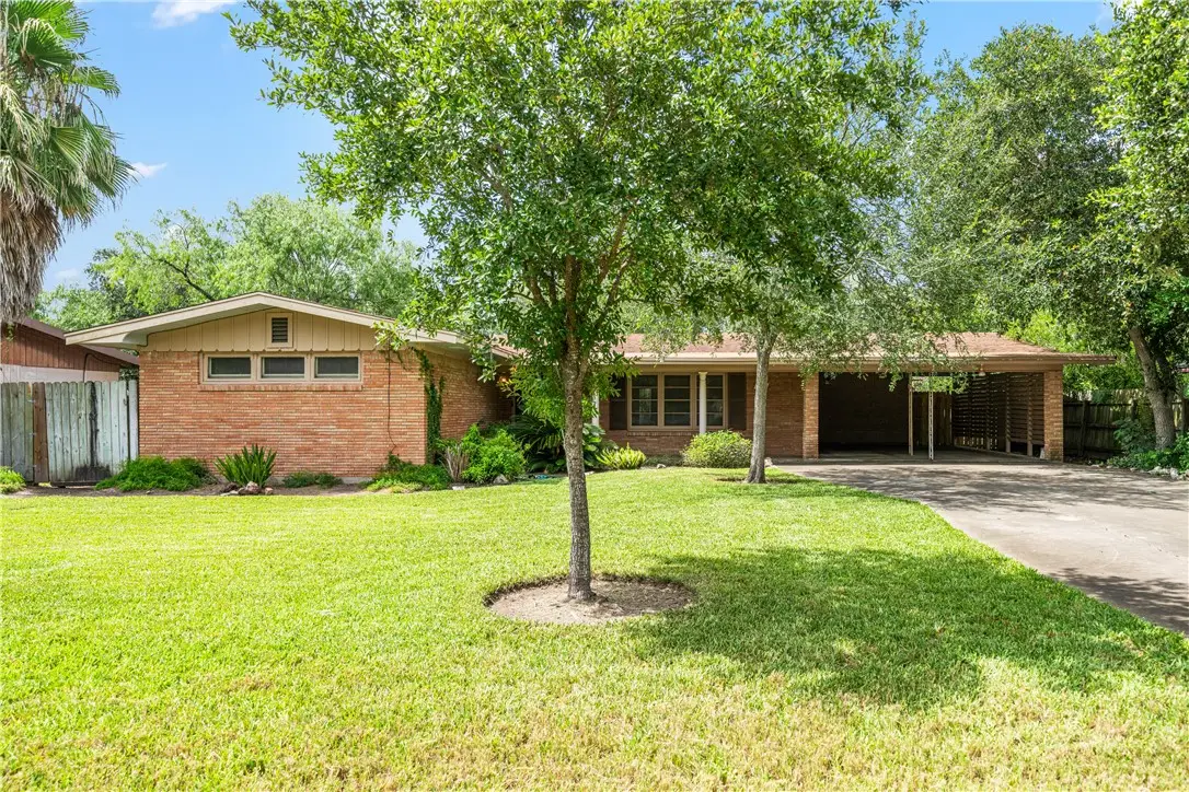 1139 W Lee Avenue, Kingsville, TX 78363 - Image #1