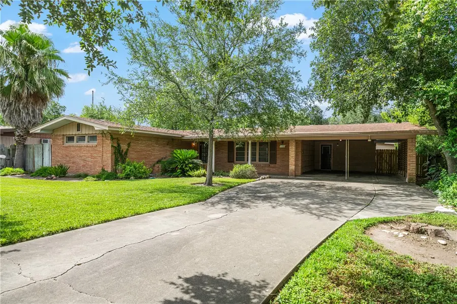 1139 W Lee Avenue, Kingsville, TX 78363 - Image #2