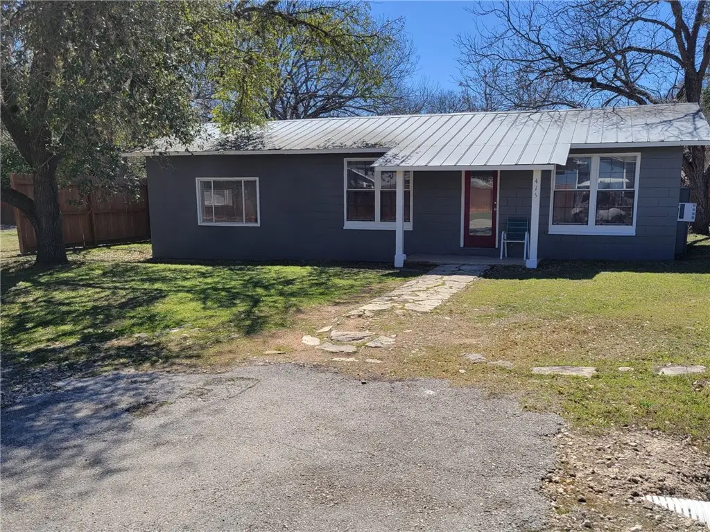 415 8th, Bandera, TX 78003 - Image #1