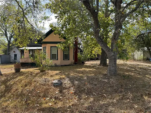 547 W Franklin Street, Goliad, TX 77963