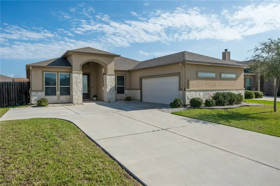 1826 Monterey Bay Drive, Portland, TX 78374 - Image #2