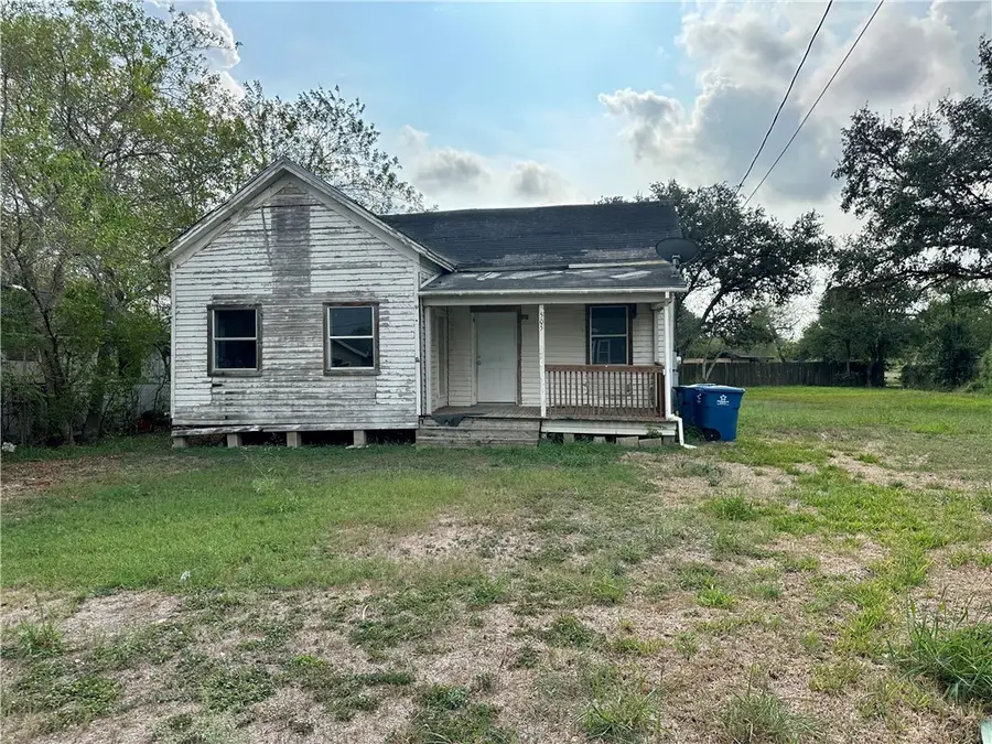 505 W Sylvia, Beeville, TX 78102 - Image #2