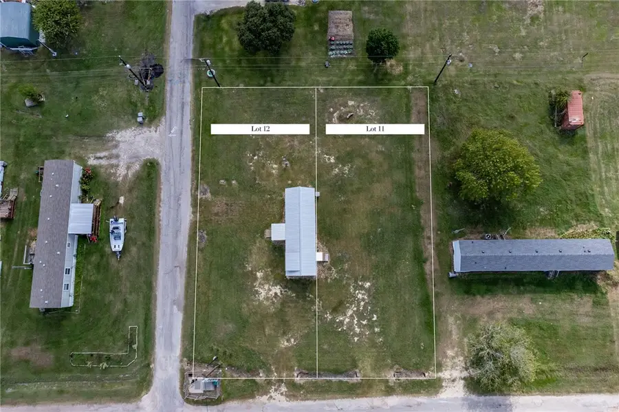 1103 W Houston Avenue, Seadrift, TX 77983 - #2