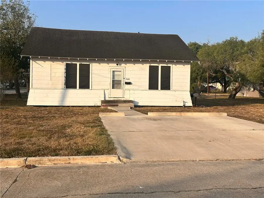 532 W Kleberg Avenue, Kingsville, TX 78363 - Image #2