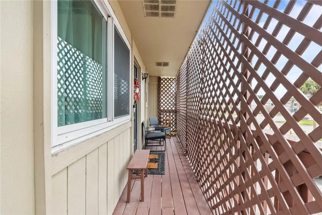 6247 Hidden Cove, Corpus Christi, TX 78412 - Image #1