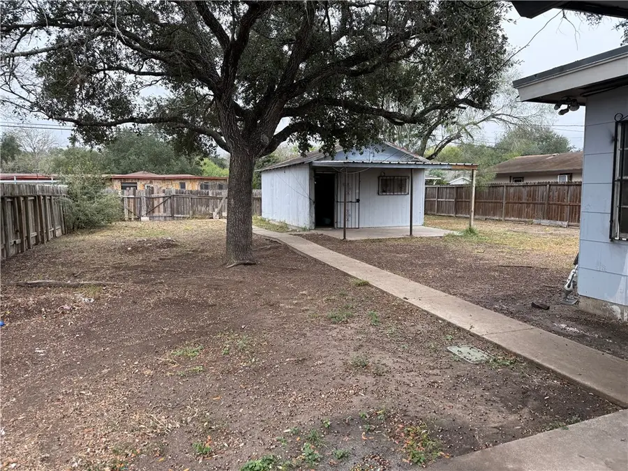 1807 Cenesia Street, Alice, TX 78332 - Image #3