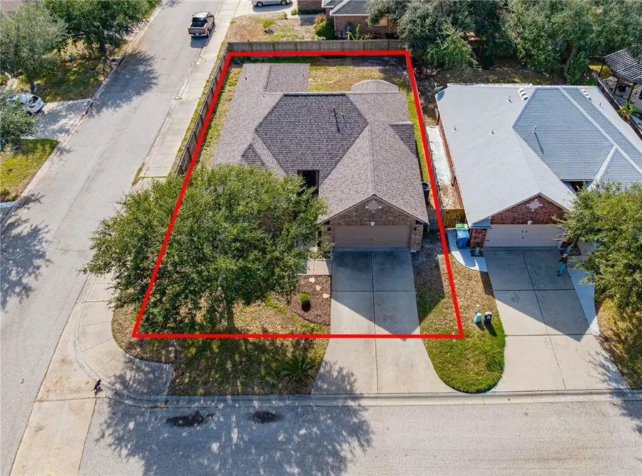 119 Georgian Oaks, Rockport, TX 78382 - Image #2