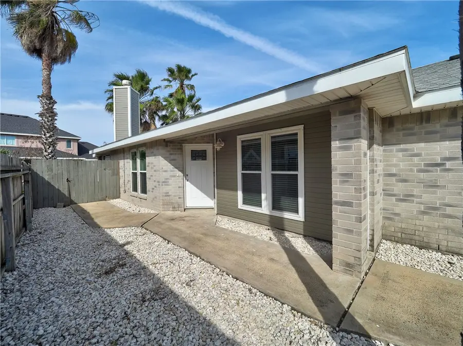 15021 Tesoro Drive, Corpus Christi, TX 78418 - Image #2