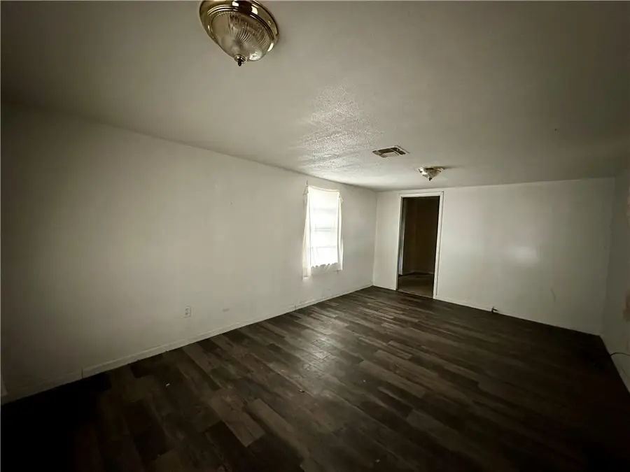 329 Cheyenne Street, Corpus Christi, TX 78405 - Image #3