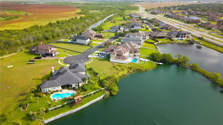 7641 Kings Lake Circle, Corpus Christi, TX 78413 - Image #3