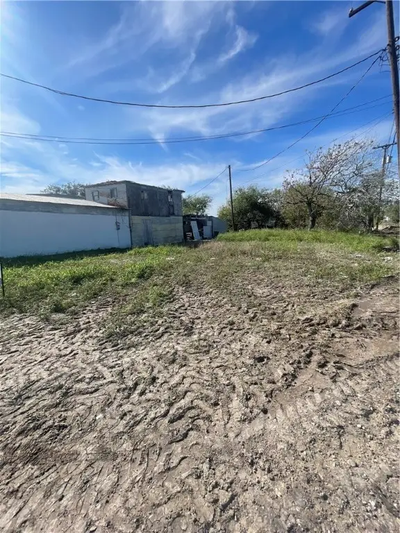 103 Western Avenue, Robstown, TX 78380 - Image #3