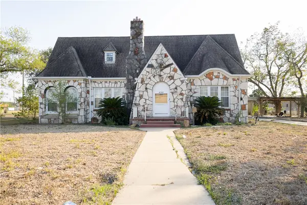 408 W 5th Street, Alice, TX 78332
