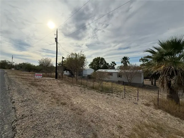 123 Choke Canyon Estates, Three Rivers, TX 78071