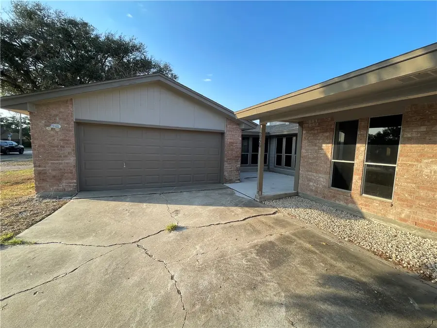 2020 Oak Ridge Drive, Portland, TX 78374 - Image #2