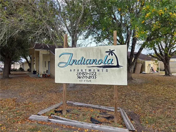 657 W 4th Street, Yorktown, TX 78164