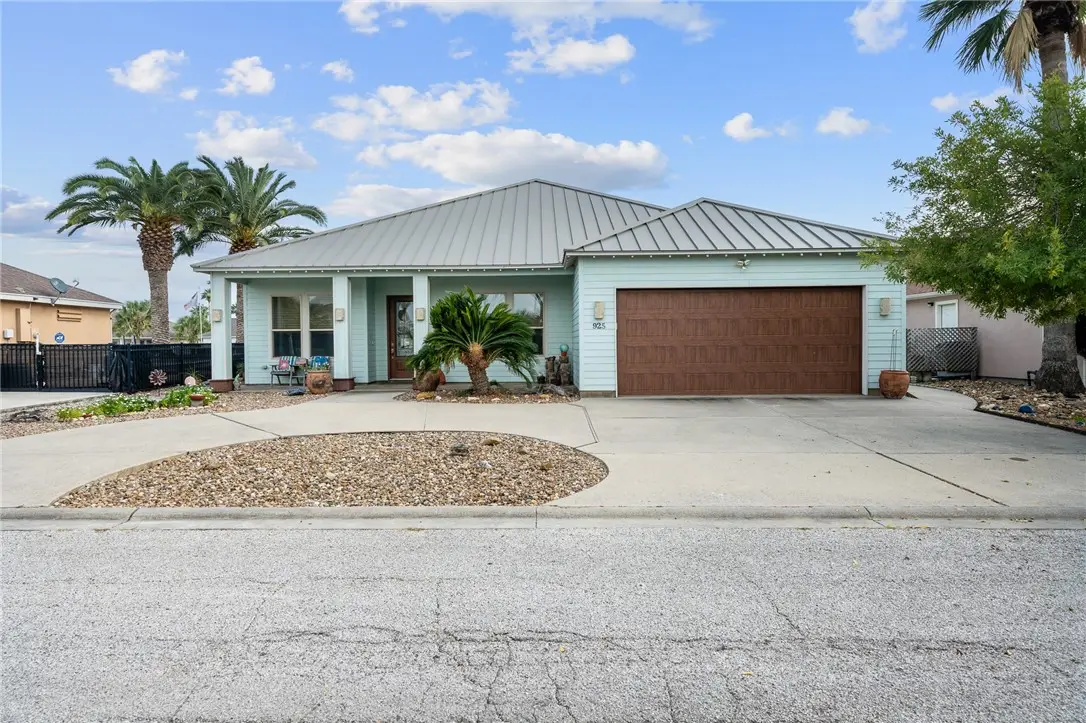 925 Pompano Drive, Aransas Pass, TX 78336 - Image #1