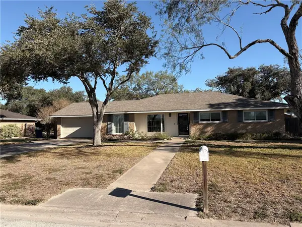 605 E 11th Street, Bishop, TX 78343