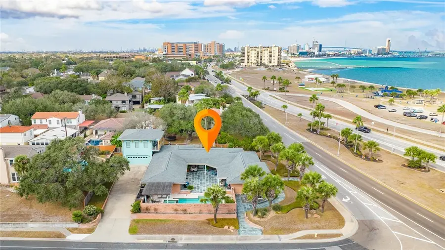 2011 Ocean Drive, Corpus Christi, TX 78404 - Image #2