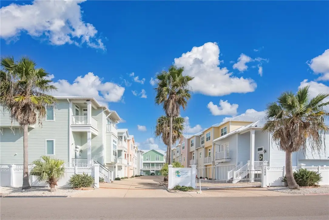 14890 Granada Drive #302, Corpus Christi, TX 78418 - Image #1