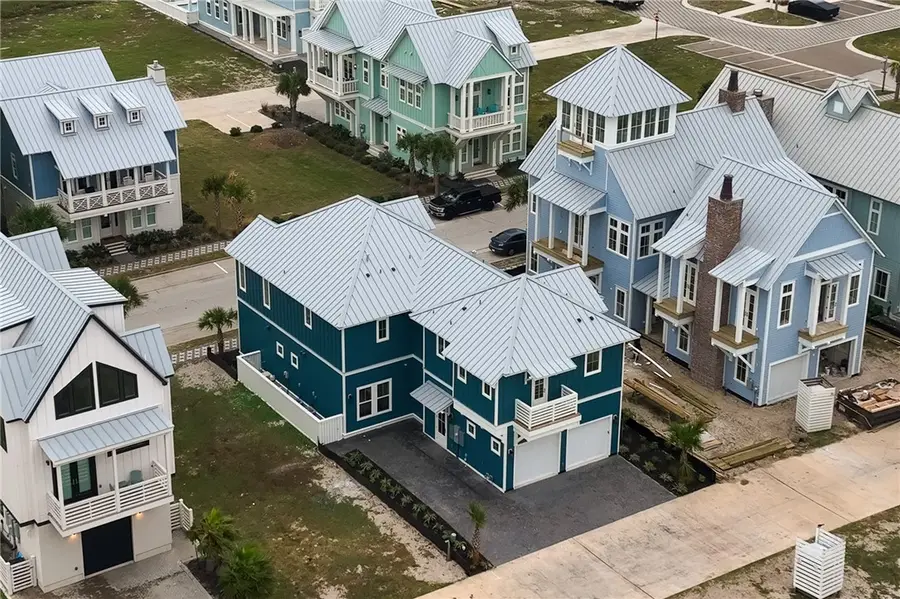 513 Sunrise Avenue, Port Aransas, TX 78373 - Image #2