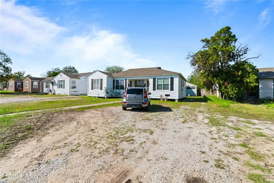 275 & 279 W Longview Street, Corpus Christi, TX 78408 - Image #2