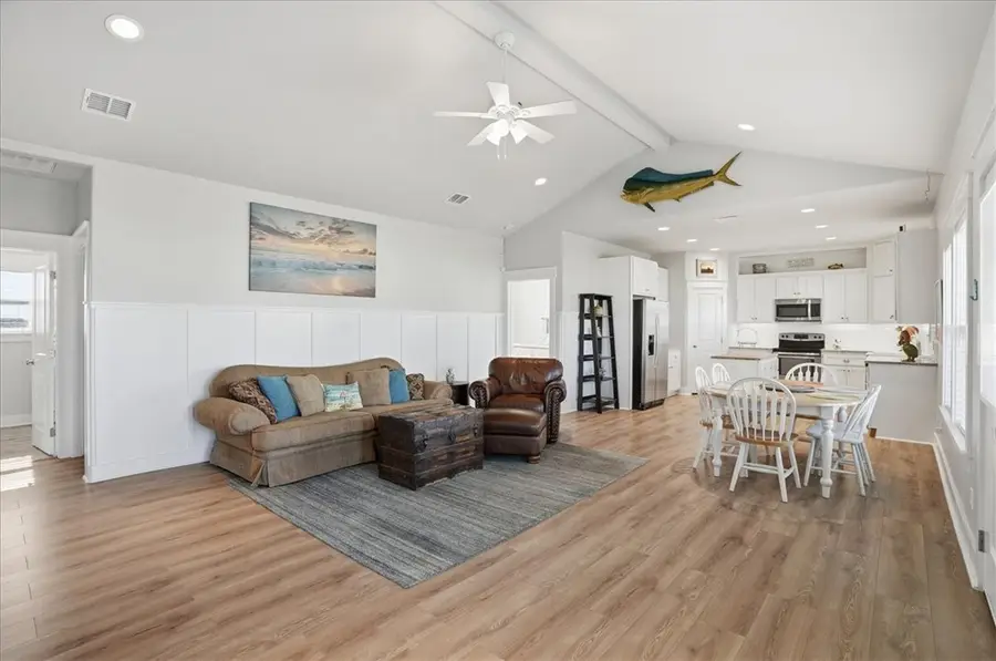 217 Land's End, Rockport, TX 78382 - Image #2