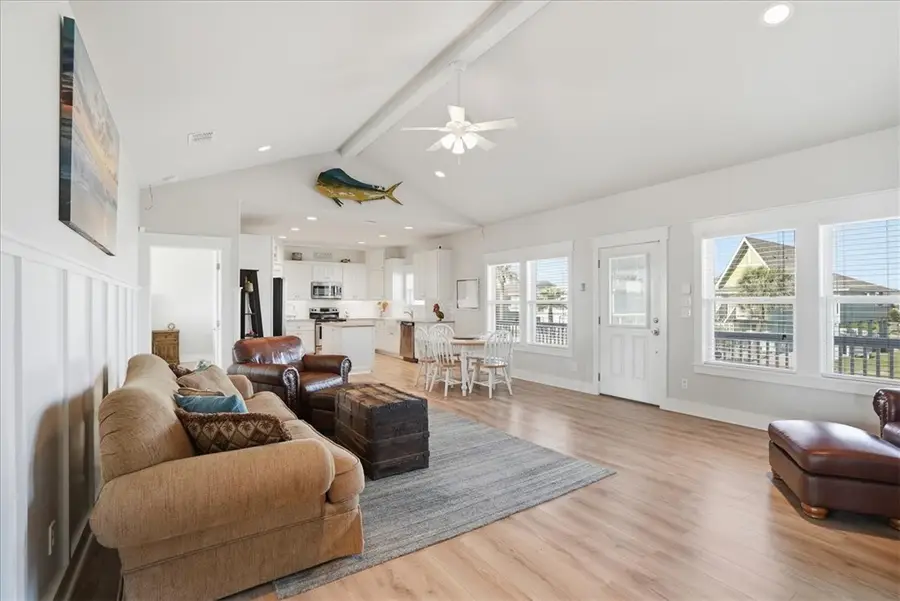 217 Land's End, Rockport, TX 78382 - Image #3