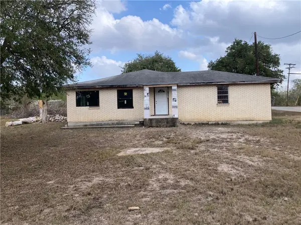 127 Lake Street, Mathis, TX 78368