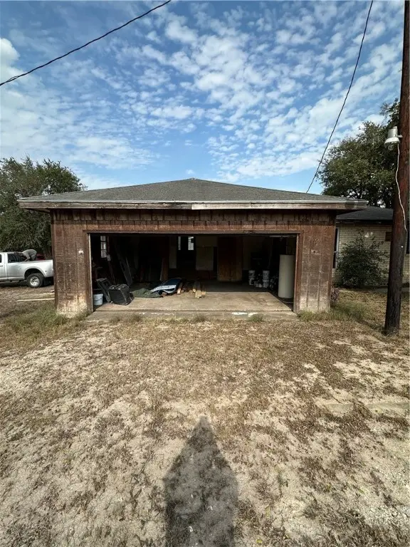 127 Lake Street, Mathis, TX 78368 - Image #3