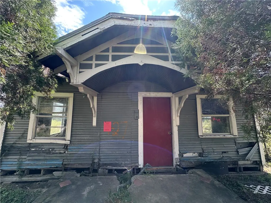 425 E Richard Avenue, Kingsville, TX 78363 - Image #1