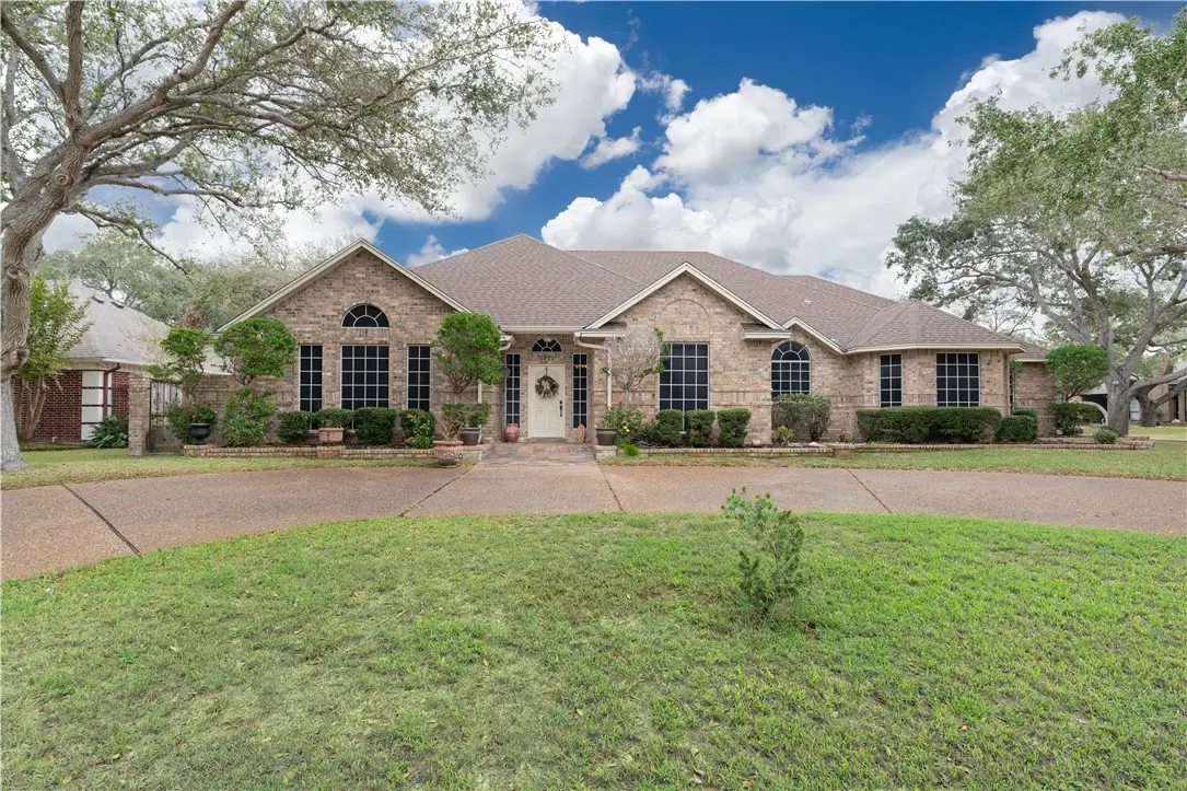 5922 Woodmere Drive, Corpus Christi, TX 78414 - Image #1