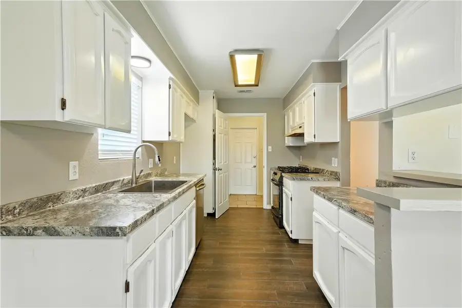 833 Orleans Drive, Corpus Christi, TX 78418 - Image #3