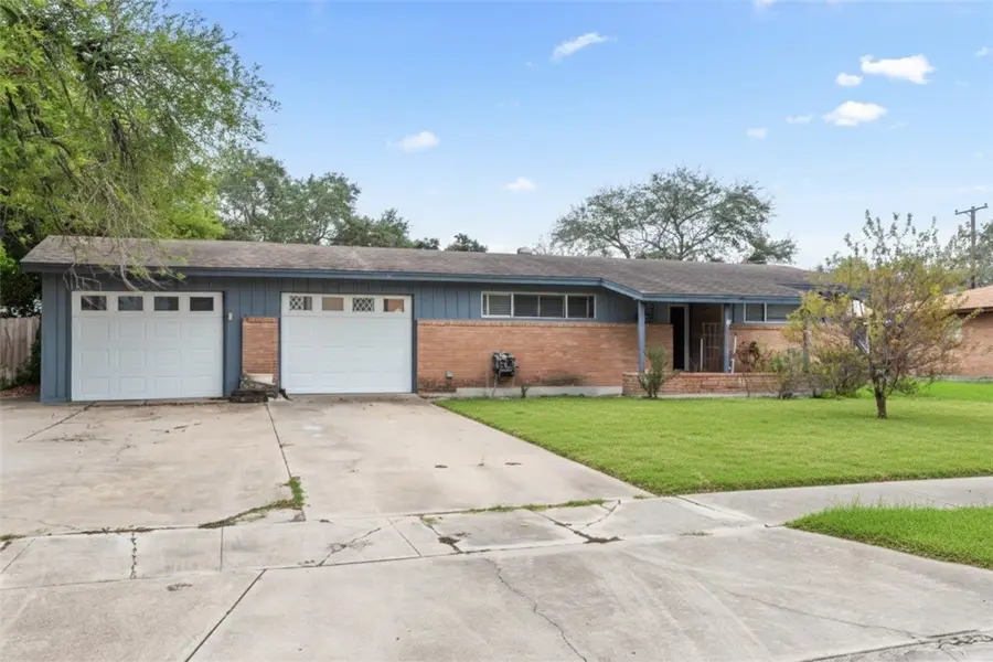 4402 Dolphin Place, Corpus Christi, TX 78411 - Image #3