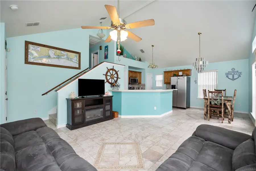118 S Walker, Aransas Pass, TX 78336 - Image #2