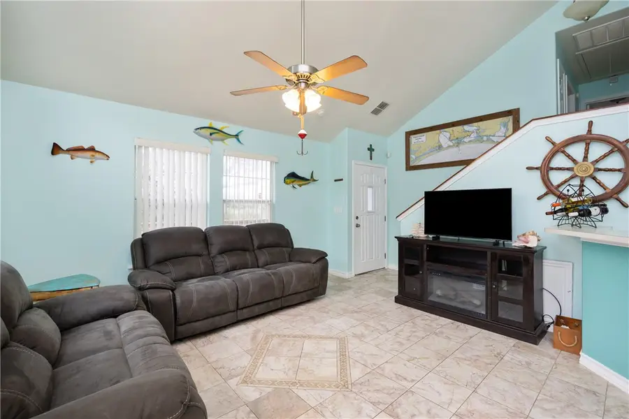 118 S Walker, Aransas Pass, TX 78336 - Image #3