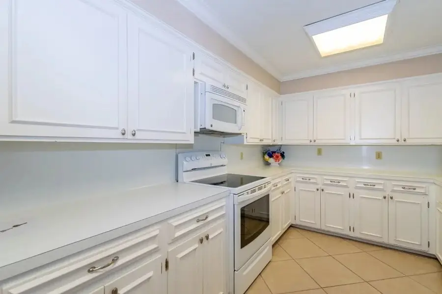 1118 Lincoln, Alice, TX 78332 - Image #2