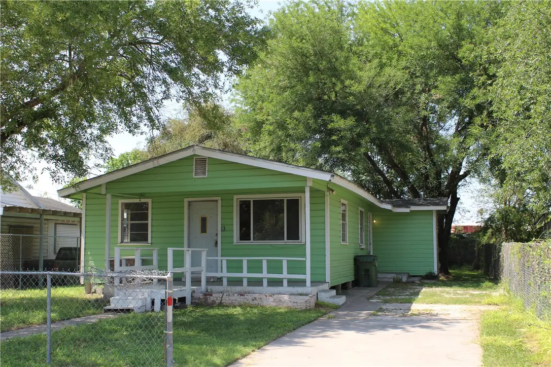 651 Trevino Street, Alice, TX 78332 - Image #1