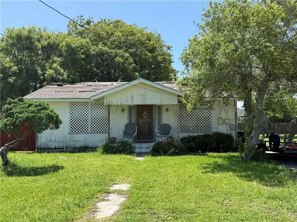 1930 Sandy Way, Corpus Christi, TX 78418