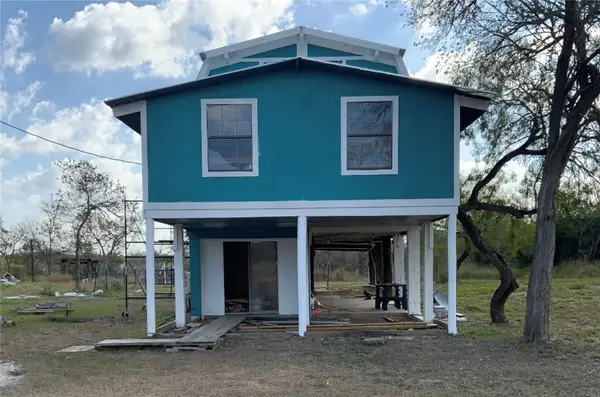 121 Whitetail Lane, Woodsboro, TX 78393