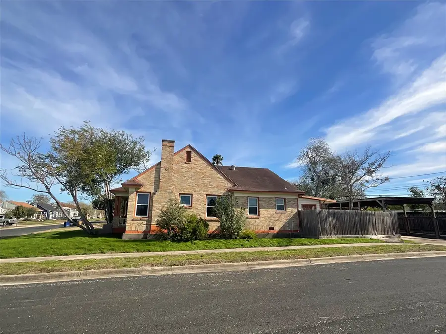 641 Naples Street, Corpus Christi, TX 78404 - Image #2