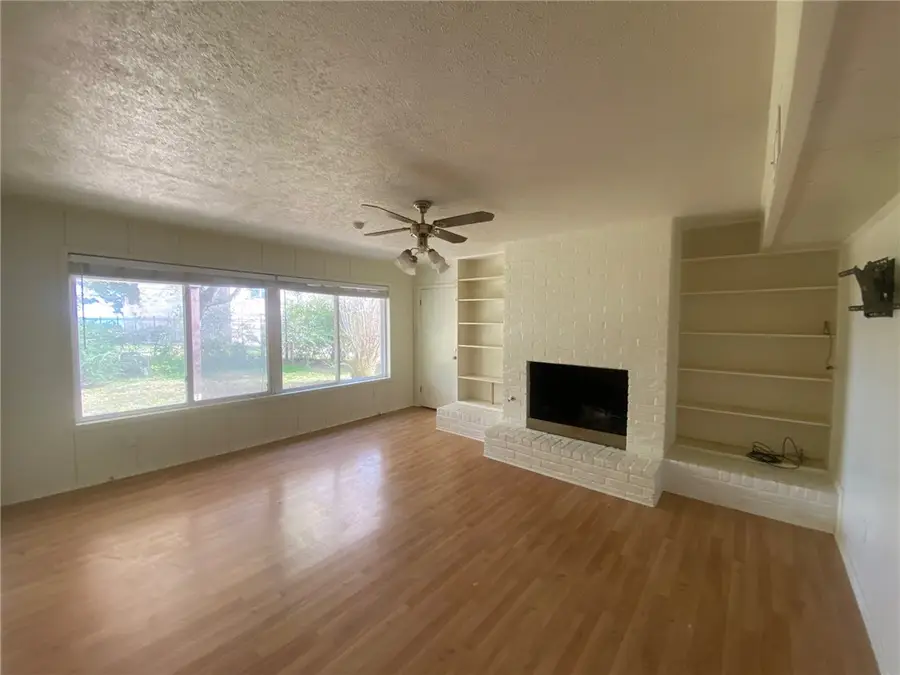 3546 Denver Avenue, Corpus Christi, TX 78411 - Image #3