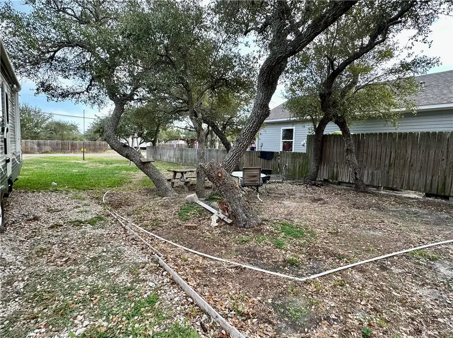 1927 San Antonio Street, Rockport, TX 78382 - Image #3