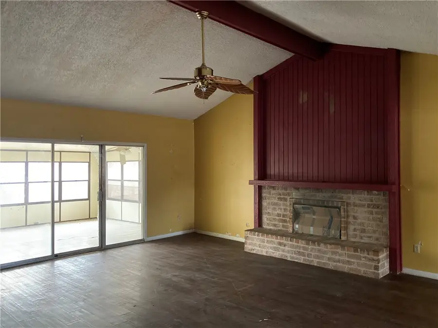 11805 Chamizal Street, Corpus Christi, TX 78410 - Image #2