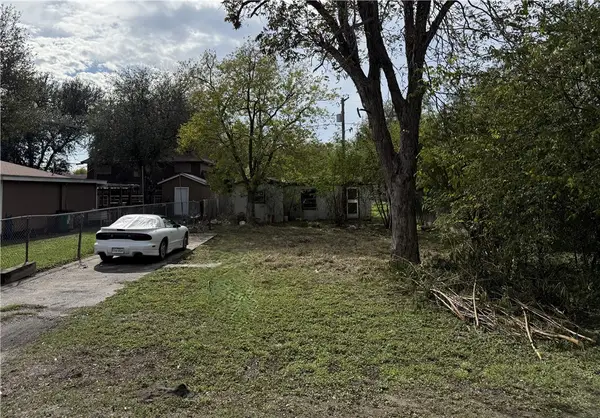 205 Kline Street, Gregory, TX 78359
