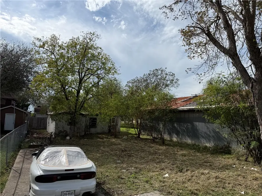 205 Kline Street, Gregory, TX 78359 - Image #2