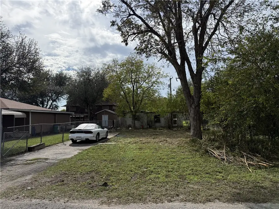 205 Kline Street, Gregory, TX 78359 - Image #3